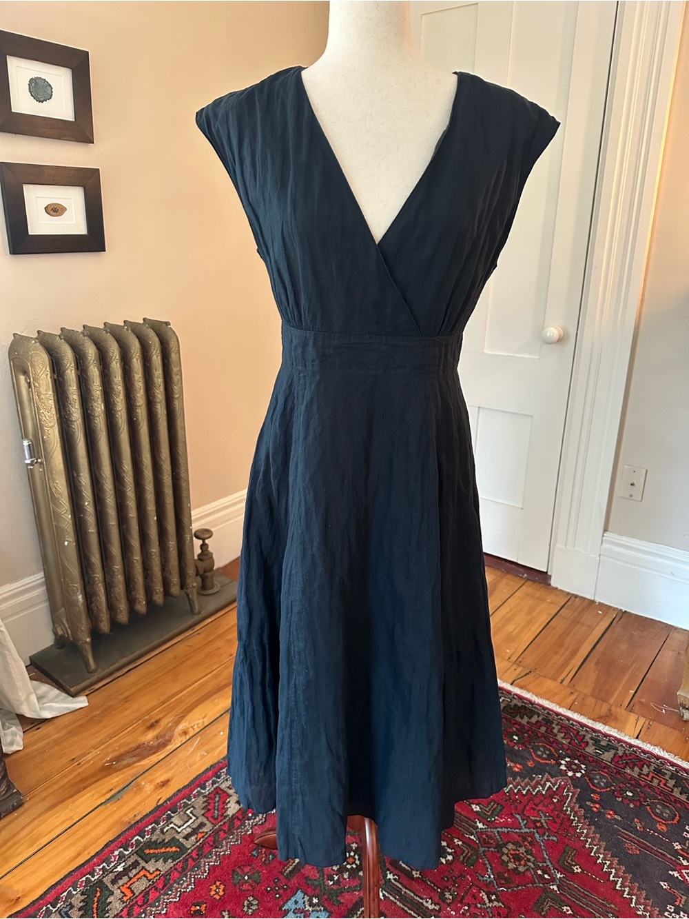 Garnet Hill Black Empire Waist Crinkle Dress With Silver Metallic Thread